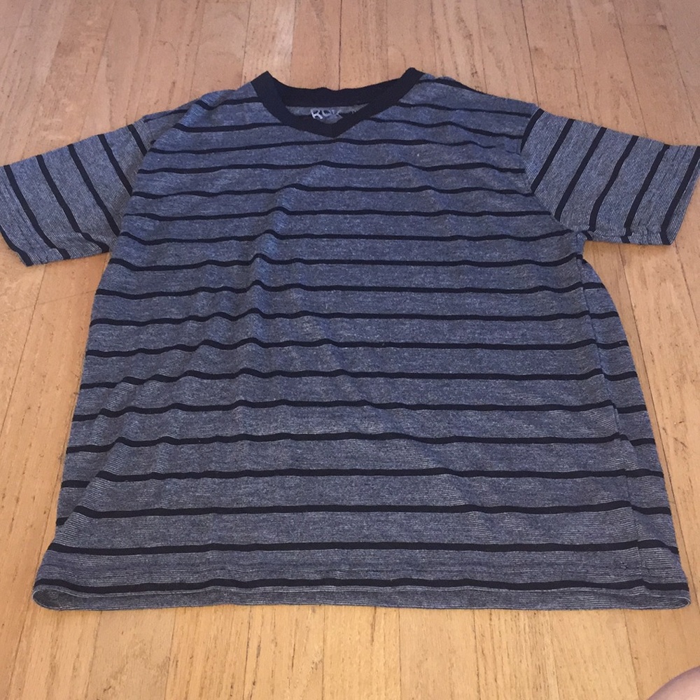 BLACK AND GREY STRIPED SHIRT!